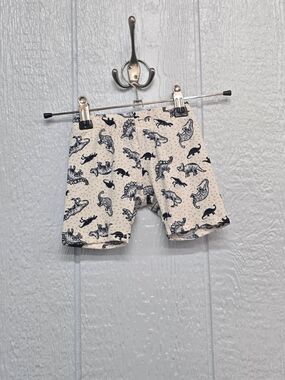 New 2T Dot Dot Smile Dino Kick Shorts